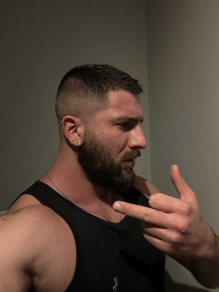 Sam 44