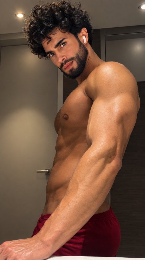 Kaun Gostoso