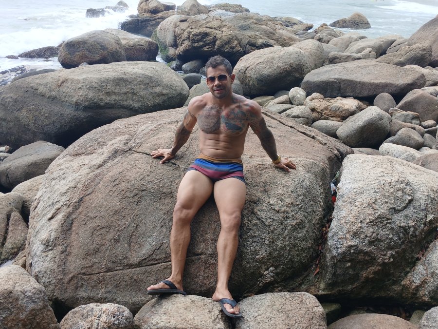 Piettro Moralez 44
